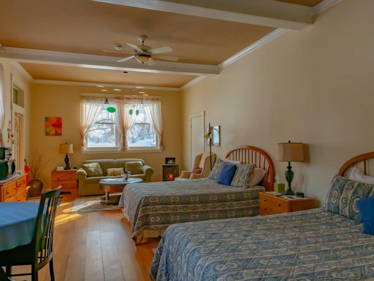 Shaker Mill Inn West Stockbridge Εξωτερικό φωτογραφία